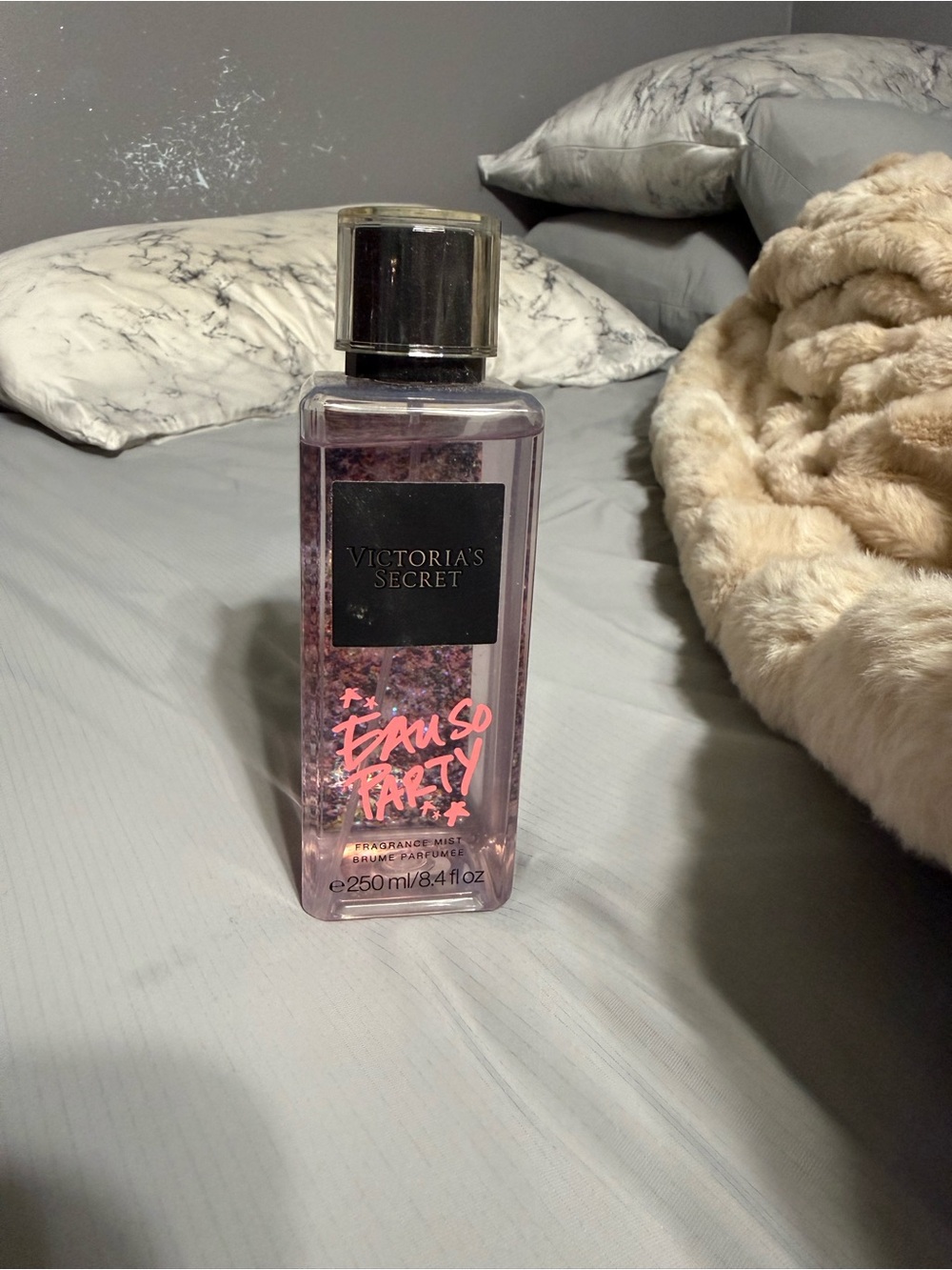 Victoria's Secret Eau So Party Body Mist – Light Pink Bottle